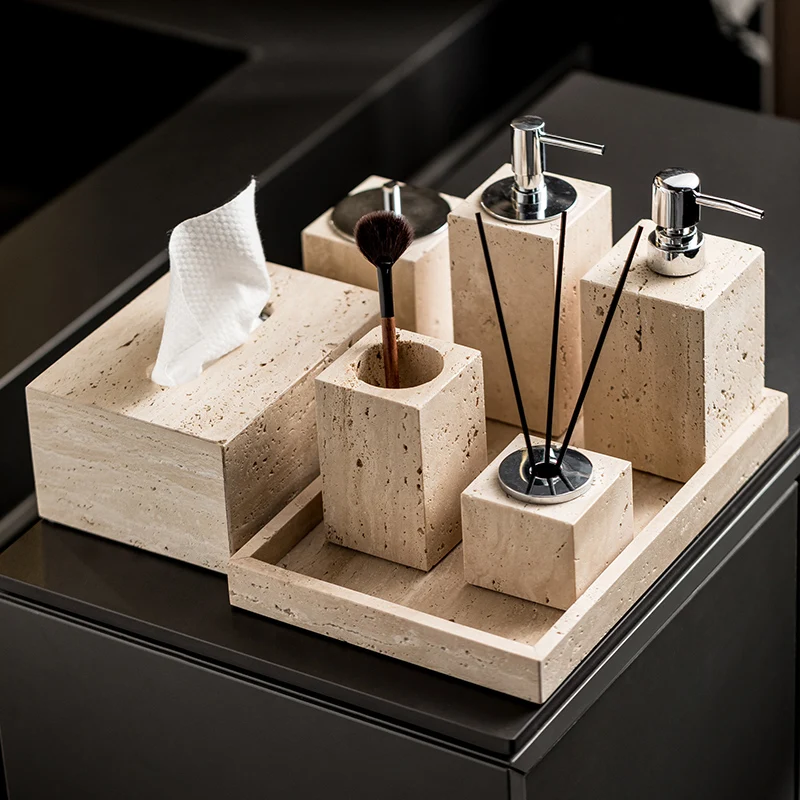 Badezimmer-Set aus beigem Trav – Zara Home Bathroom Set Bewertung und Preis
