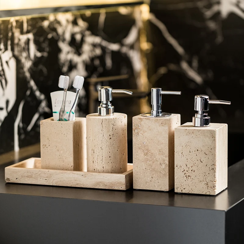 Badezimmer-Set aus beigem Trav – Zara Home Bathroom Set Bewertung und Preis