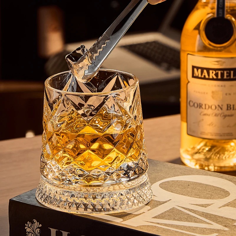 Rotierende Whiskygläser mit Gl – Yamazaki Home Bathroom Storage Bewertung und Preis