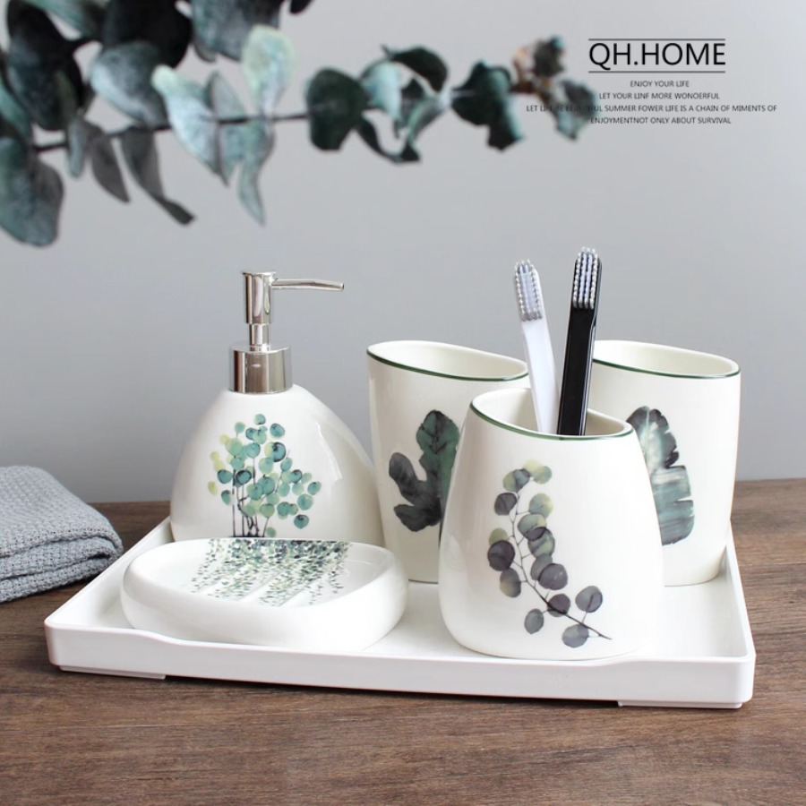 Badezimmer-Zubehör-Set aus wei – Zara Home Bathroom Set Bewertung und Preis